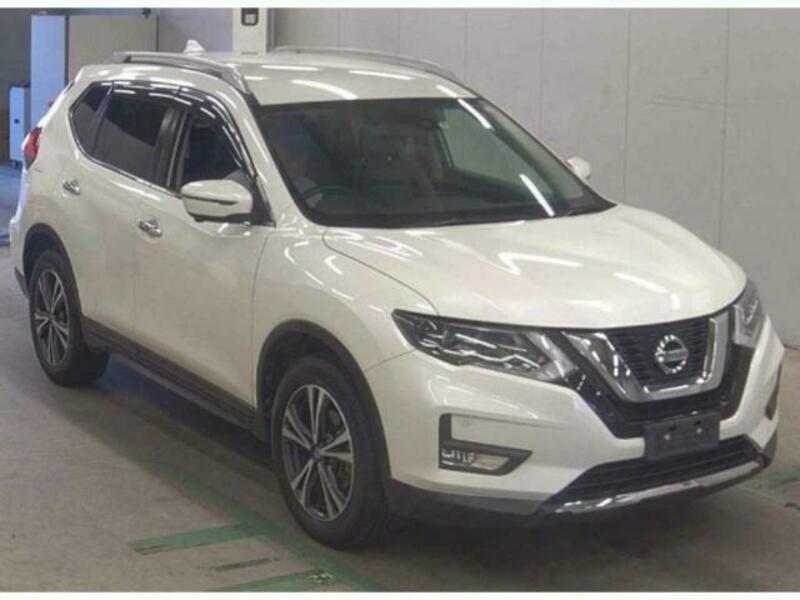 NISSAN　X-TRAIL