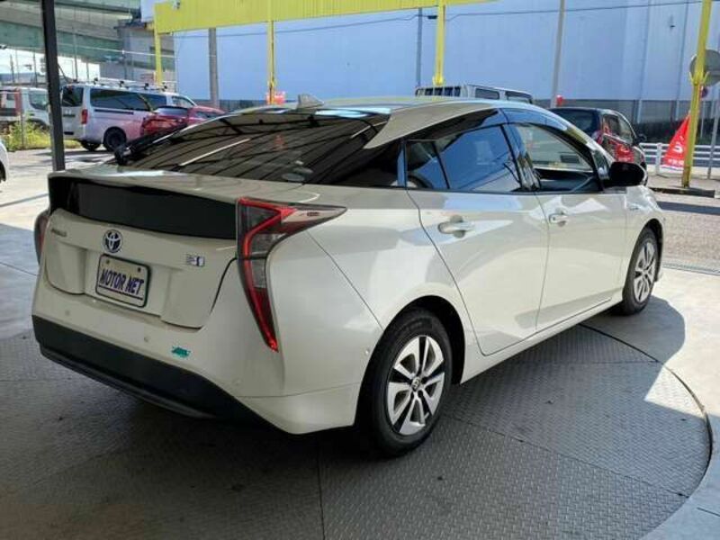 PRIUS-19