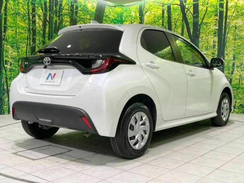 YARIS-17