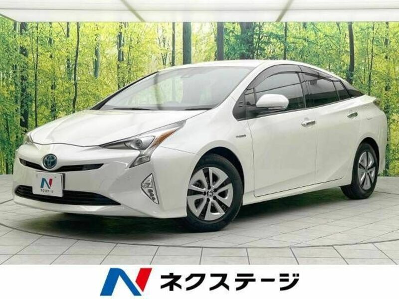 TOYOTA　PRIUS