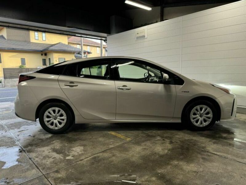 PRIUS-5