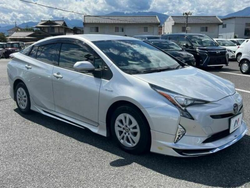 PRIUS-16