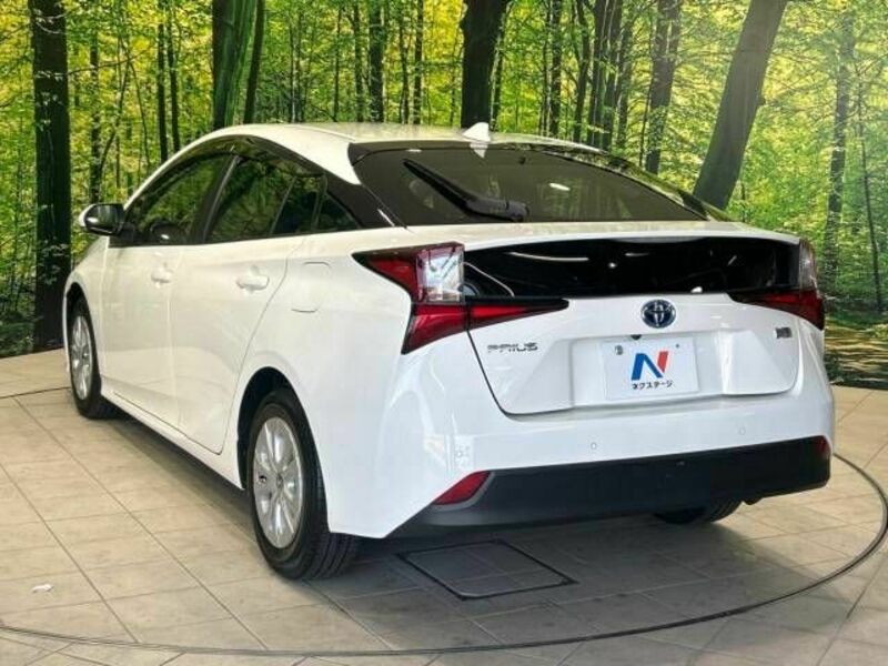 PRIUS-17