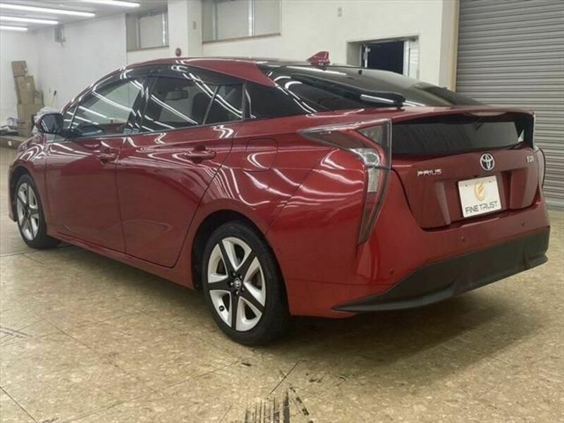 PRIUS-18