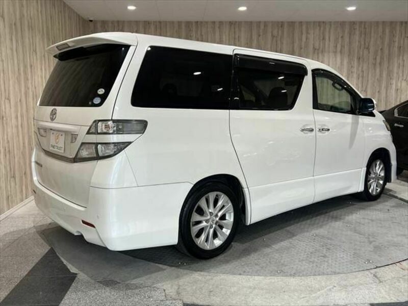 VELLFIRE-17