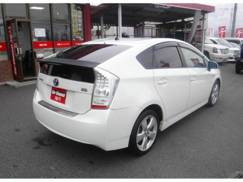 PRIUS-6