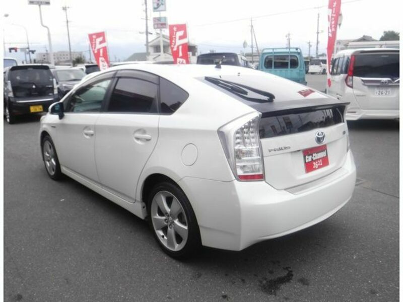 PRIUS-7