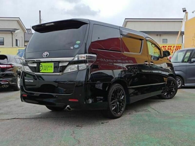 VELLFIRE-1