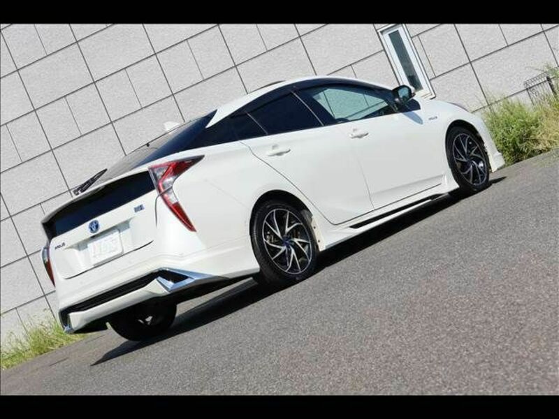 PRIUS-7