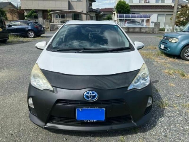 TOYOTA　AQUA