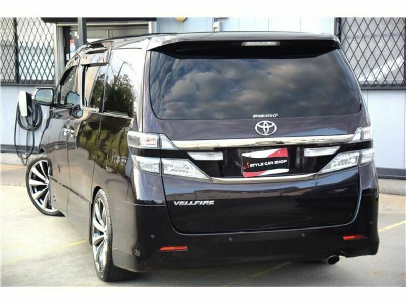 VELLFIRE-10