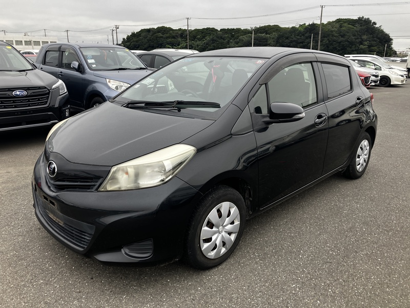 TOYOTA　VITZ