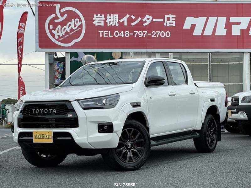 TOYOTA　HILUX