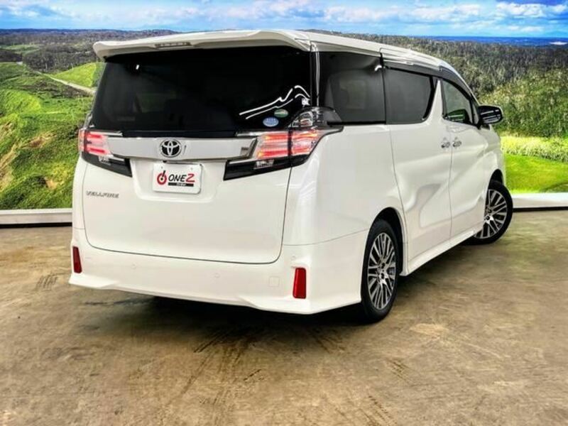 VELLFIRE-17