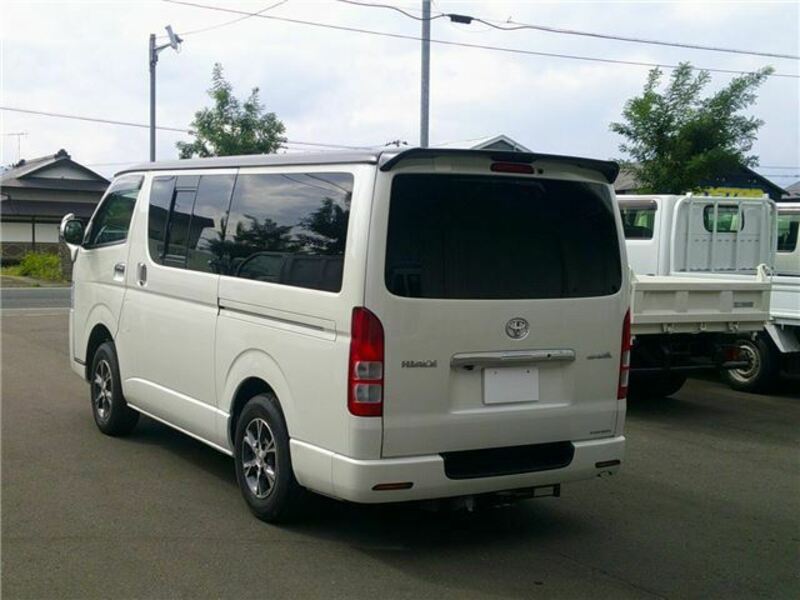 HIACE VAN-9