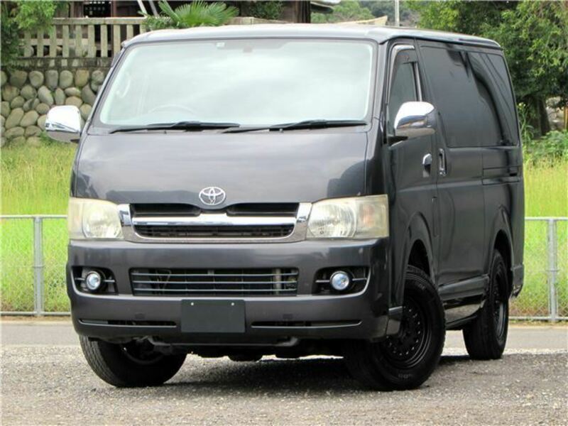 TOYOTA　HIACE VAN