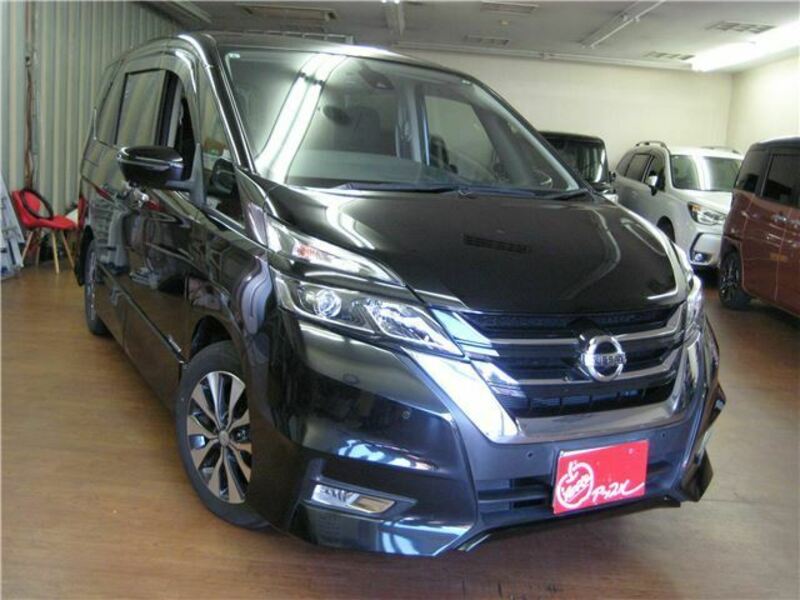 NISSAN　SERENA