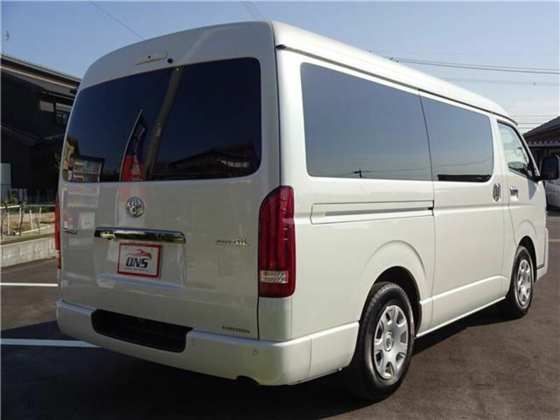 HIACE VAN-1