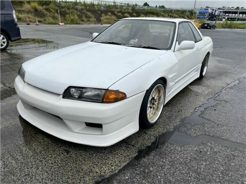 NISSAN　SKYLINE