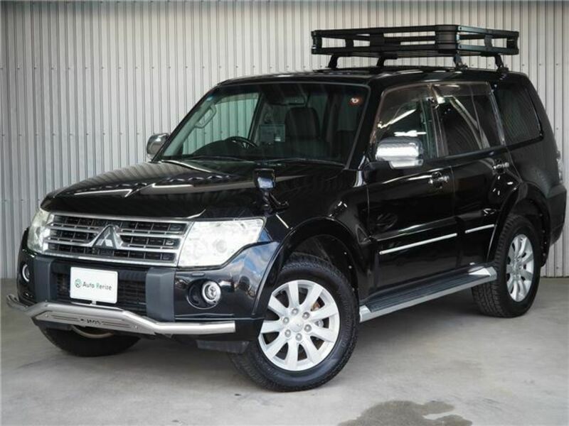 MITSUBISHI　PAJERO