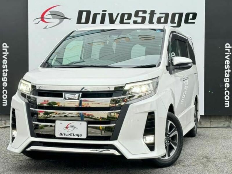 TOYOTA　NOAH