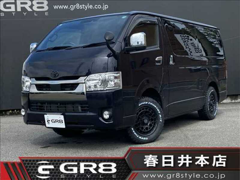 TOYOTA　HIACE VAN