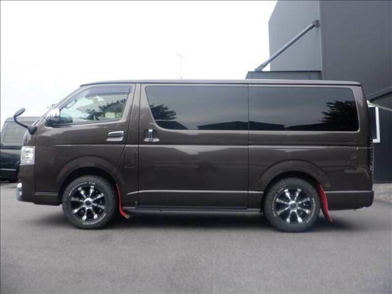 HIACE VAN-13