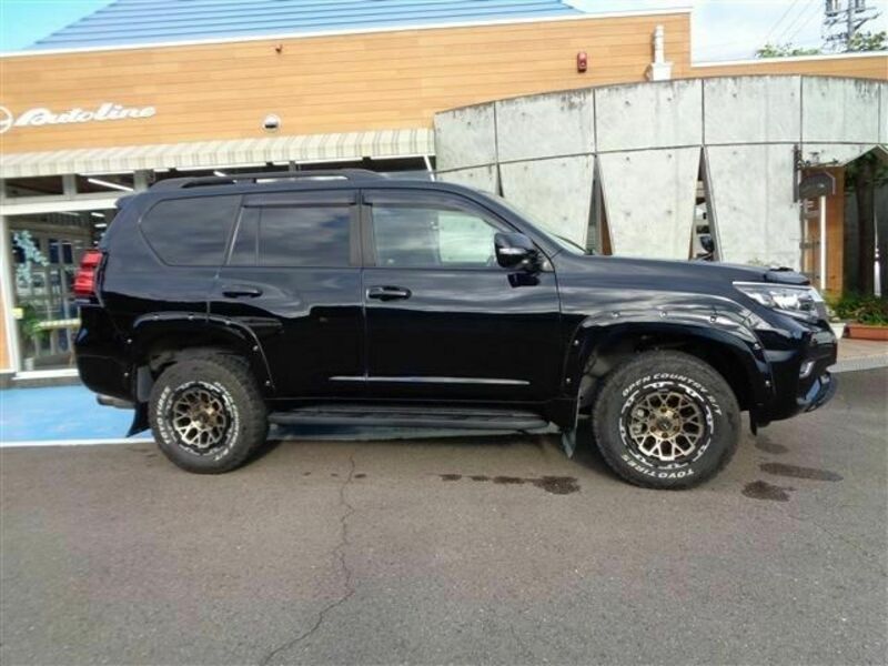 LAND CRUISER PRADO-3