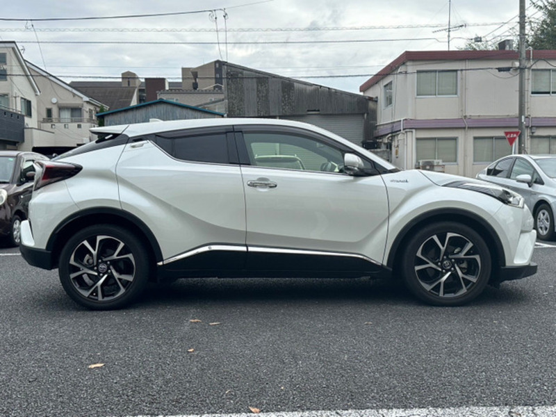 C-HR-4