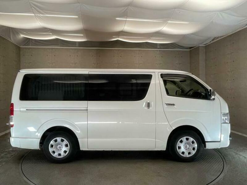 HIACE VAN-10