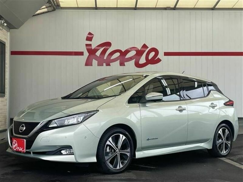 NISSAN　LEAF