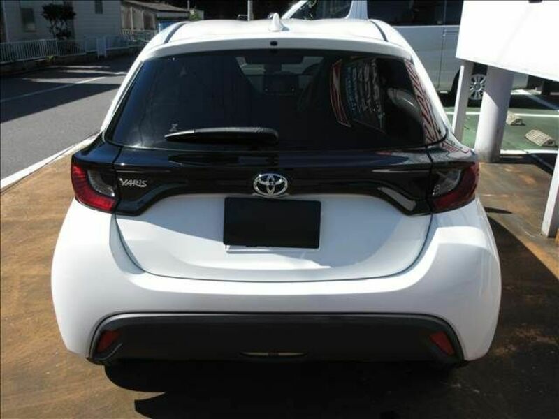 YARIS-4