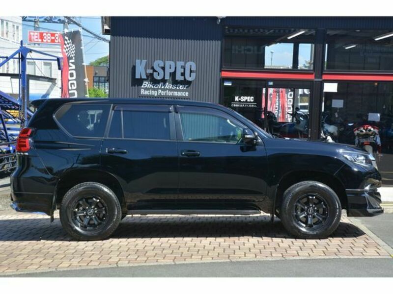 LAND CRUISER PRADO-3