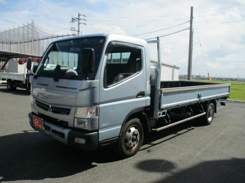 MITSUBISHI　CANTER