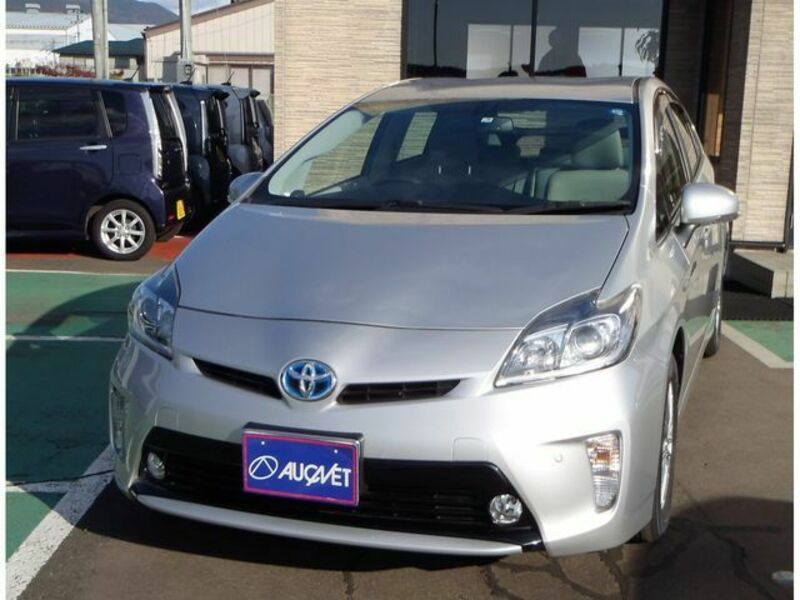 TOYOTA PRIUS