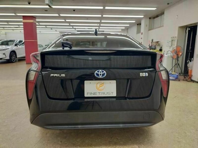 PRIUS-15