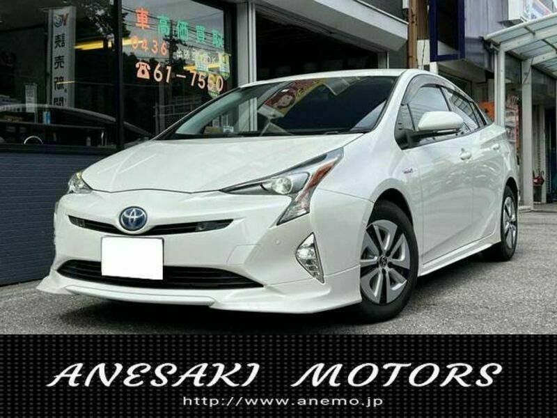 TOYOTA　PRIUS