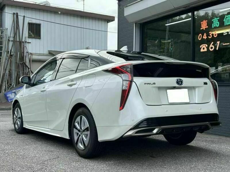 PRIUS-1