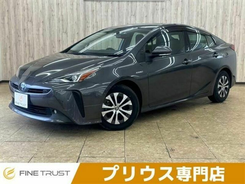 TOYOTA　PRIUS