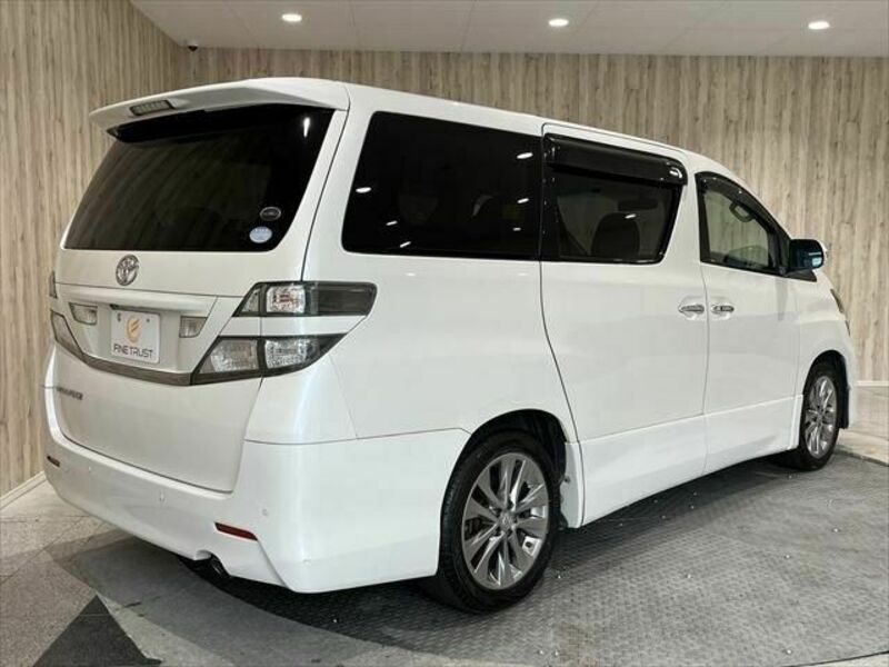 VELLFIRE-19