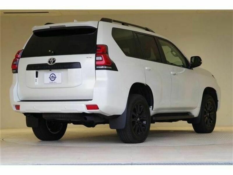 LAND CRUISER PRADO-1