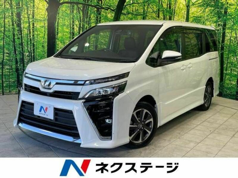 TOYOTA　VOXY