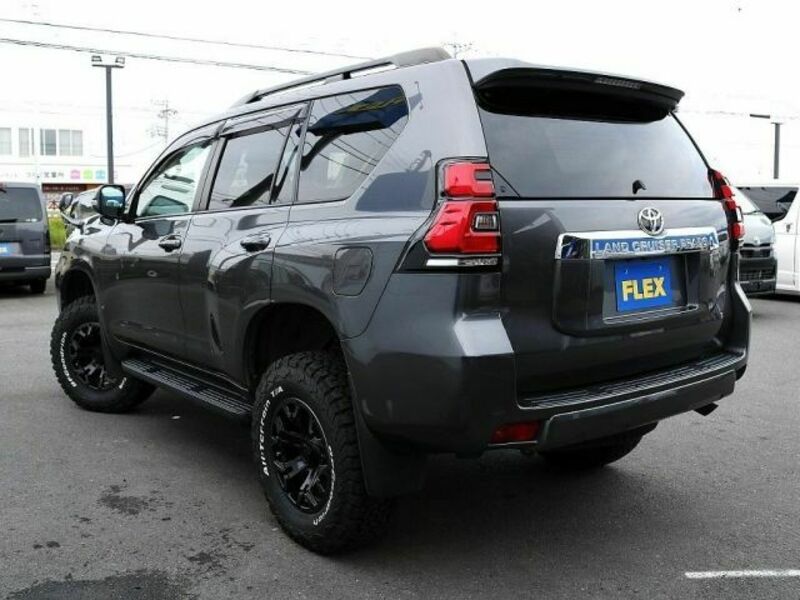 LAND CRUISER PRADO-11