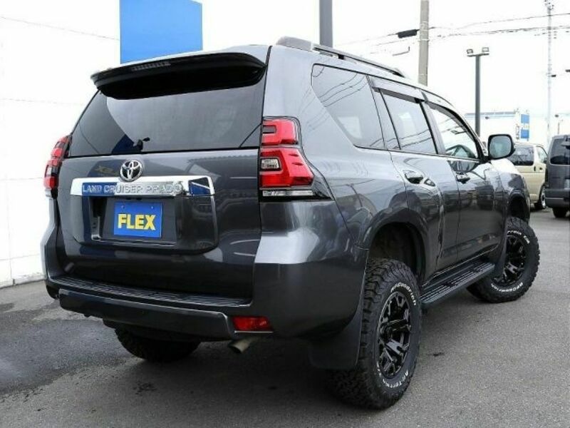 LAND CRUISER PRADO-15