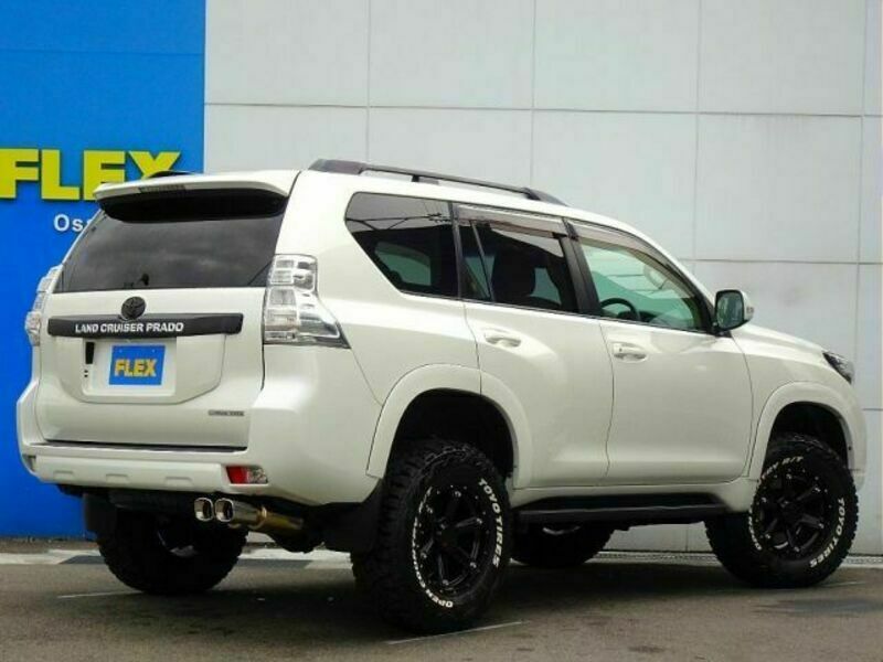 LAND CRUISER PRADO-1