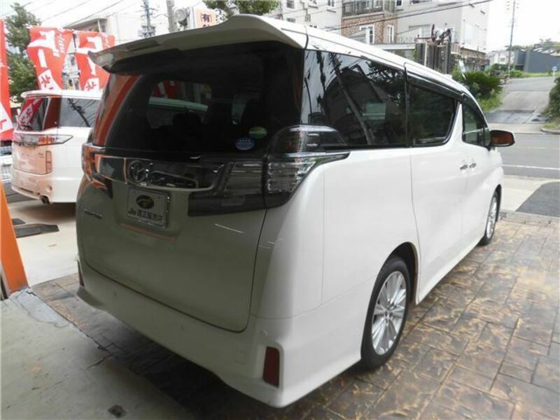 VELLFIRE-1