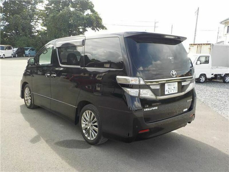 VELLFIRE-1