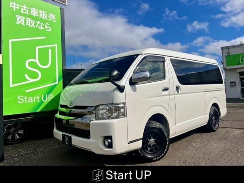 TOYOTA　HIACE VAN