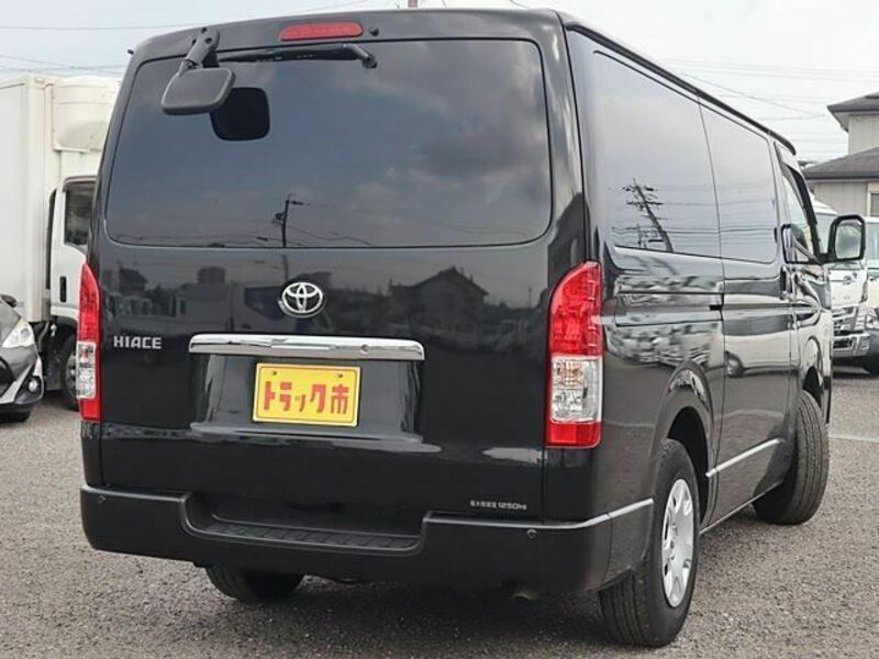 HIACE VAN-1