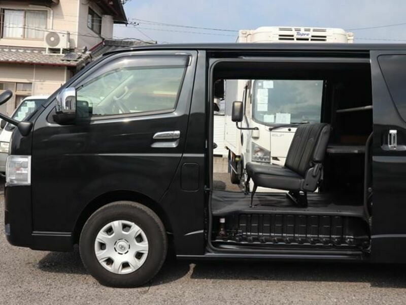 HIACE VAN-9